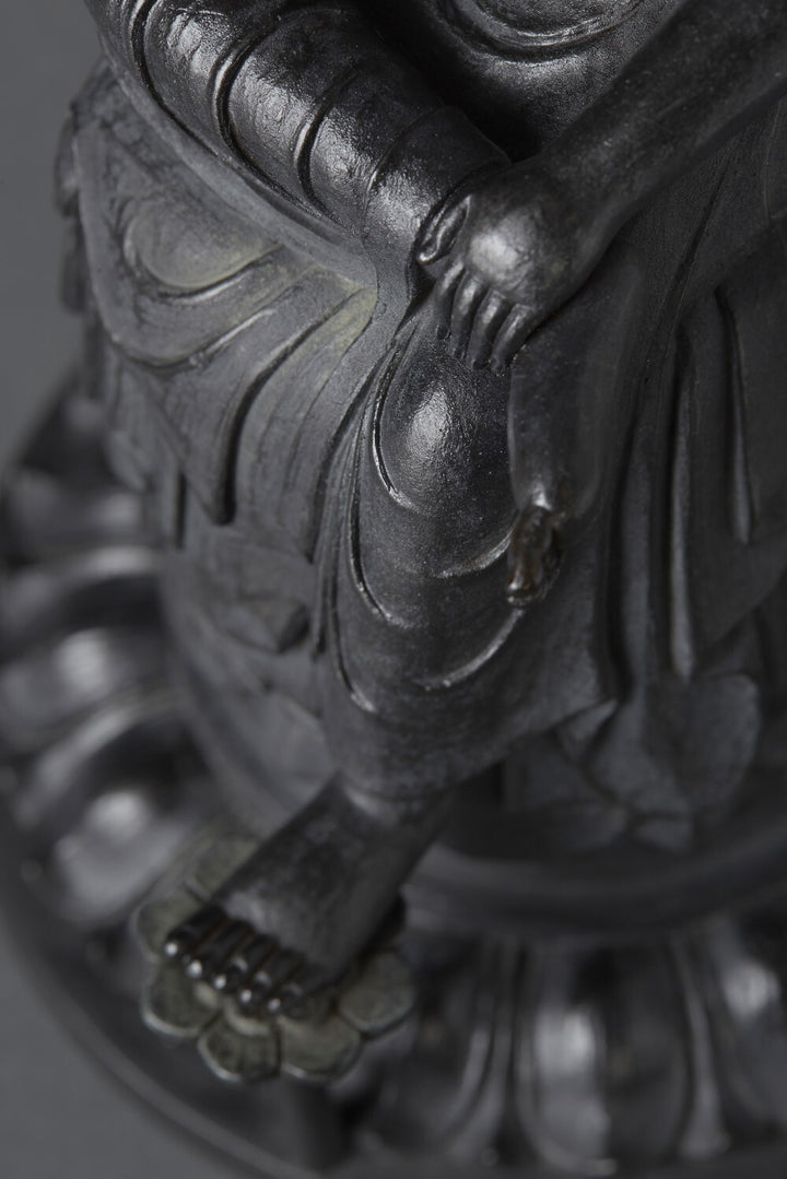 Bosatsu Hanka (菩薩半跏像)