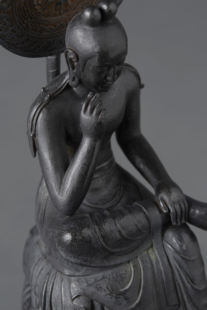 Bosatsu Hanka (菩薩半跏像)