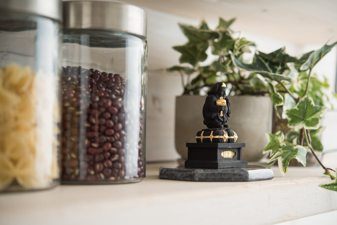 Daikokuten (黒色切金大黒天)