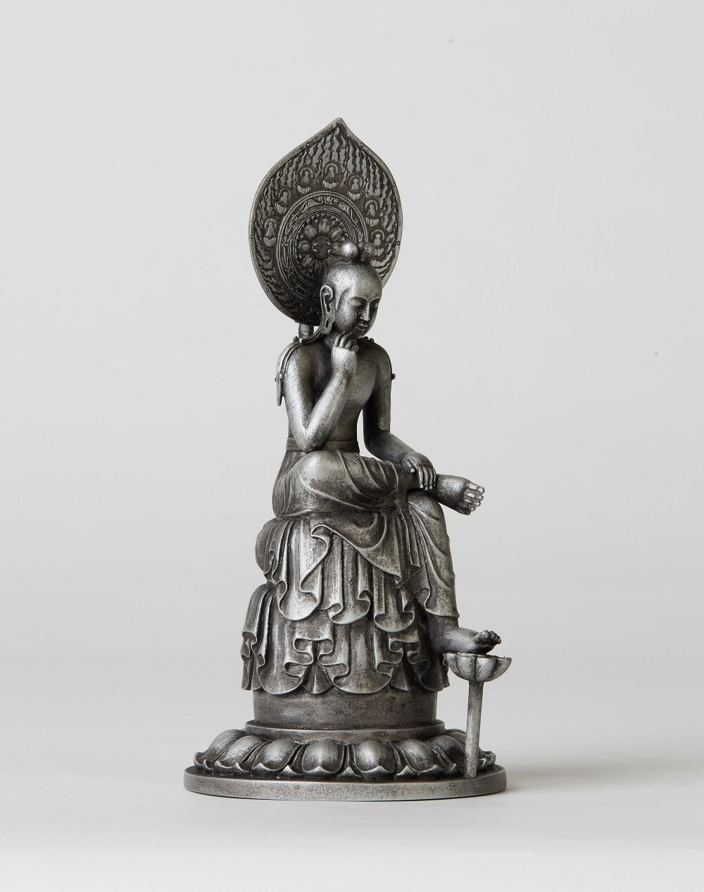 Bosatsu Hanka (菩薩半跏像)