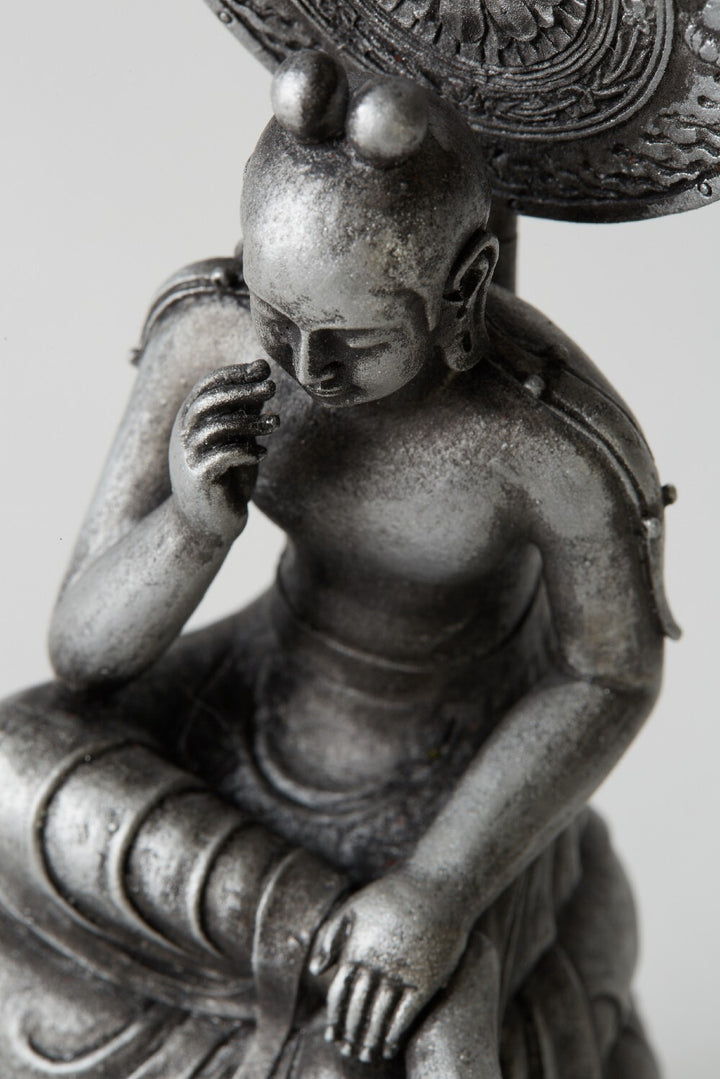 Bosatsu Hanka (菩薩半跏像)