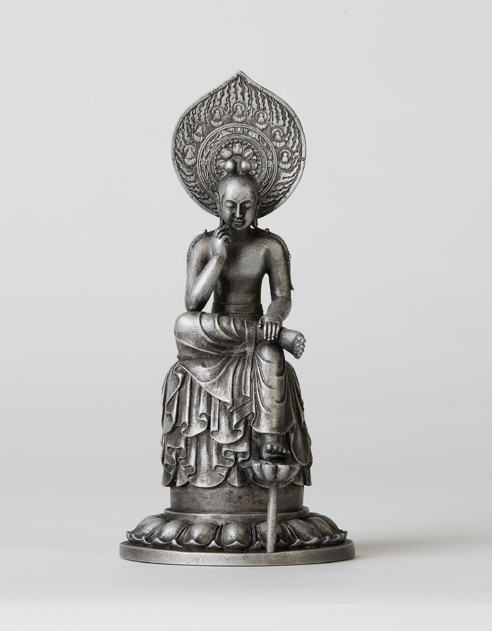 Bosatsu Hanka (菩薩半跏像)