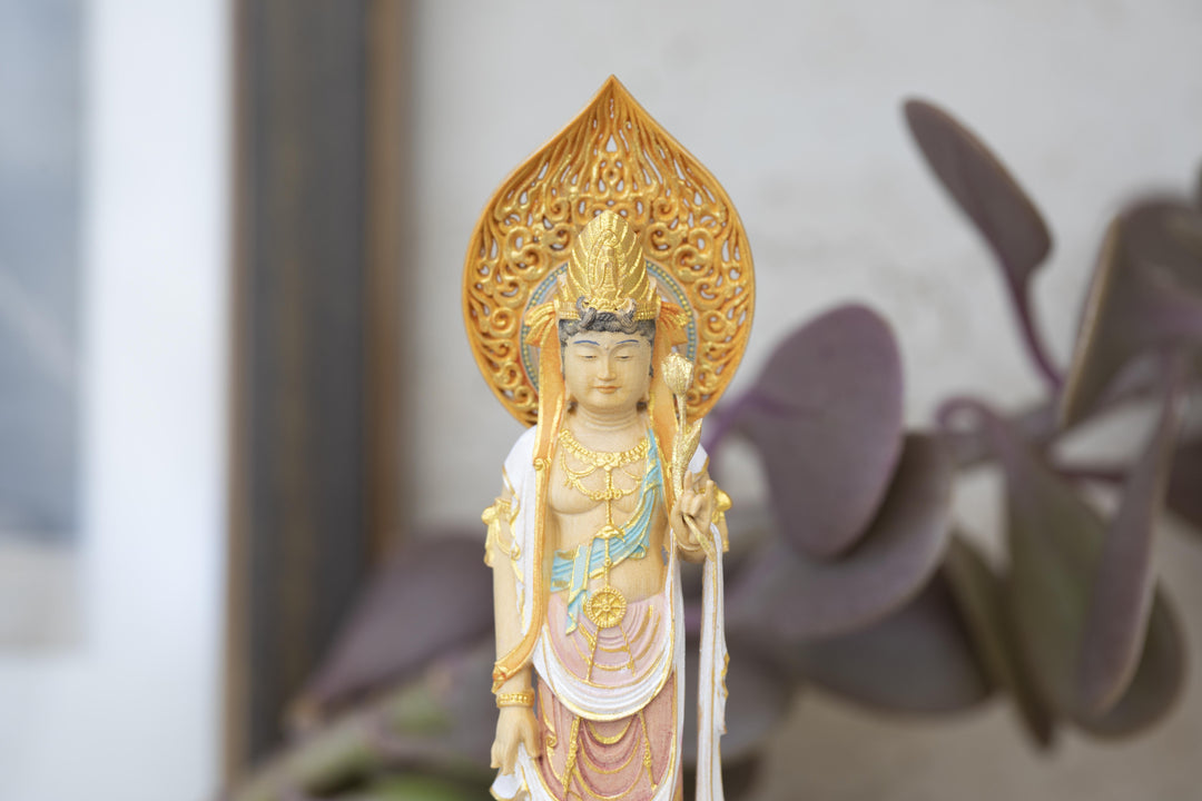 Sho Kannon (Guanyin) (彩色聖観音)