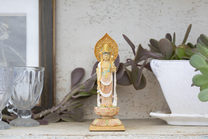 Sho Kannon (Guanyin) (彩色聖観音)