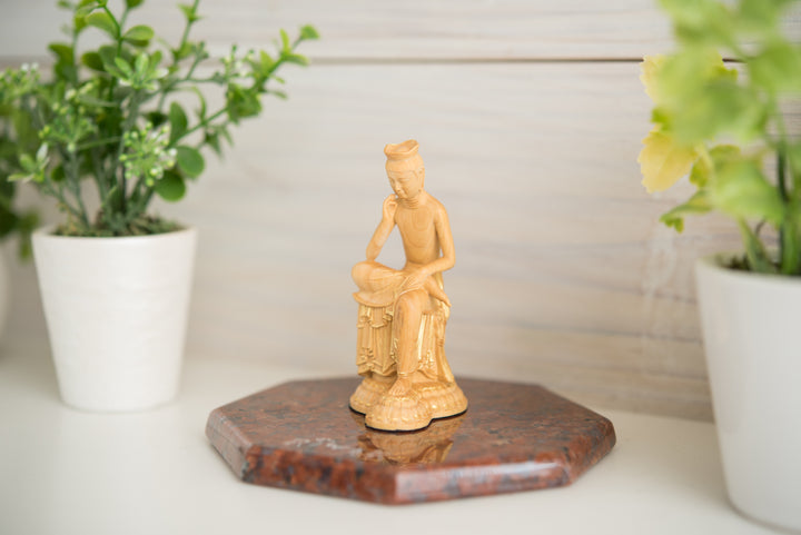 Miroku Bosatsu (弥勒菩薩)