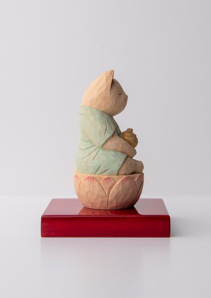 Yakushi Nyorai (Bhaisajya Buddha) Cat Buddha  木彫りの薬師猫 袈裟を着た猫仏さま 定印/薄緑