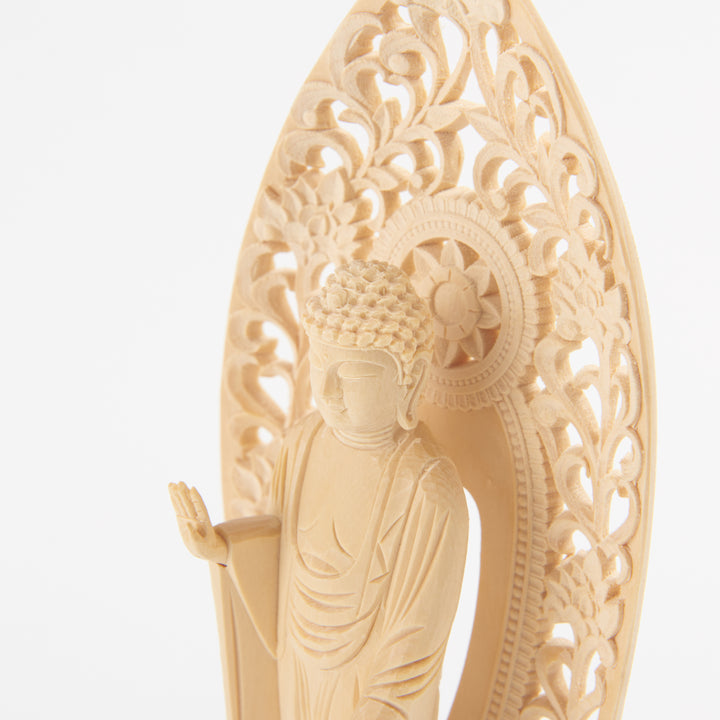 Standing Shaka (Shakyamuni) (釈迦如来)