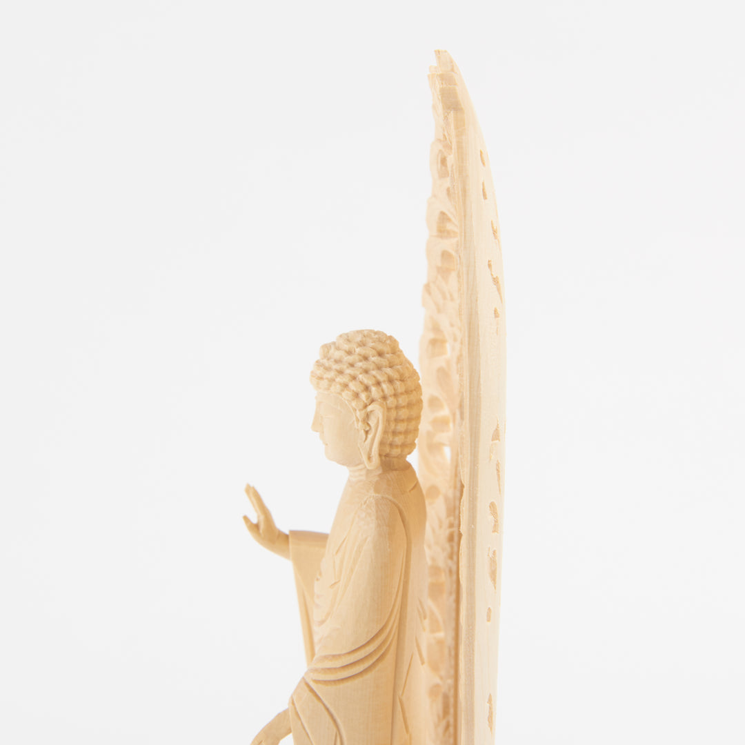 Standing Shaka (Shakyamuni) (釈迦如来)