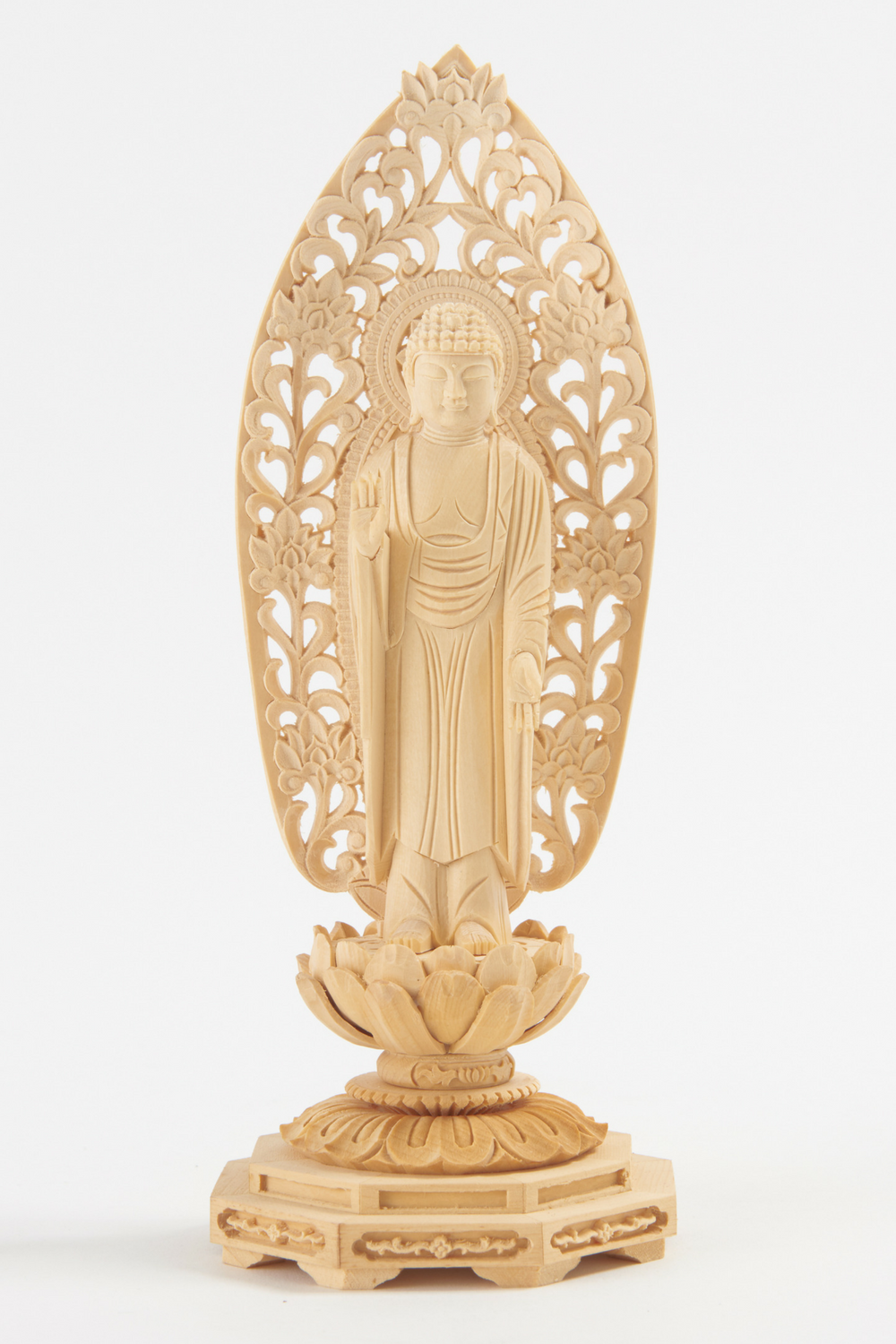 Standing Shaka (Shakyamuni) (釈迦如来)